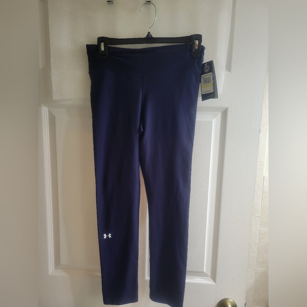 NWT Under Armour blue leggings